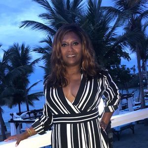 Meet your Posher, Teresa